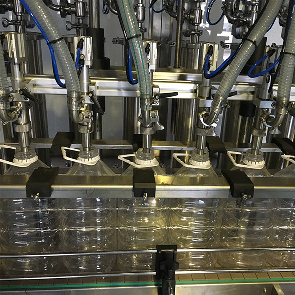 آلة تعبئة الزيت