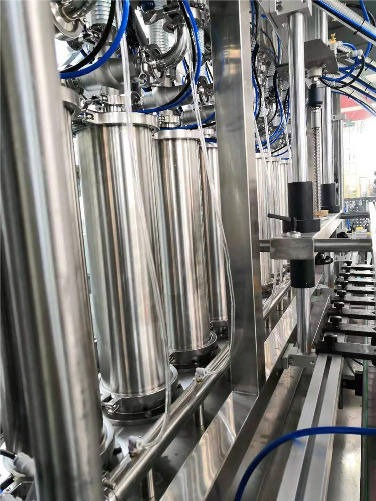 آلة تعبئة الزيت